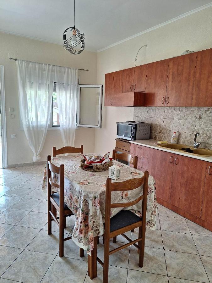 Xristos Villa Vrasná Buitenkant foto